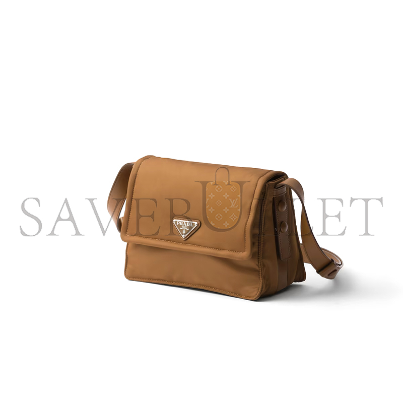 PRADA TRAVELLER SMALL PADDED RE-NYLON SHOULDER BAG 1BD313_RDLN_F0134_V_OOO (23*16*11cm) PRADA TRAVELLER SMALL PADDED RE-NYLON SHOULDER BAG 1BD313_RDLN_F0134_V_OOO (23*16*11cm)
